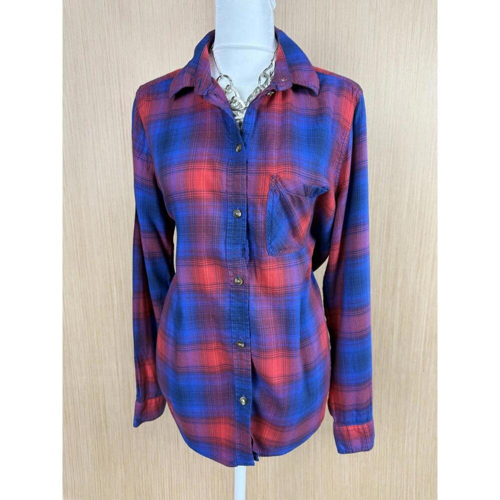 American Eagle Vintage Boyfriend Shirt Womens M Red Blue Plaid Flannel Button Up